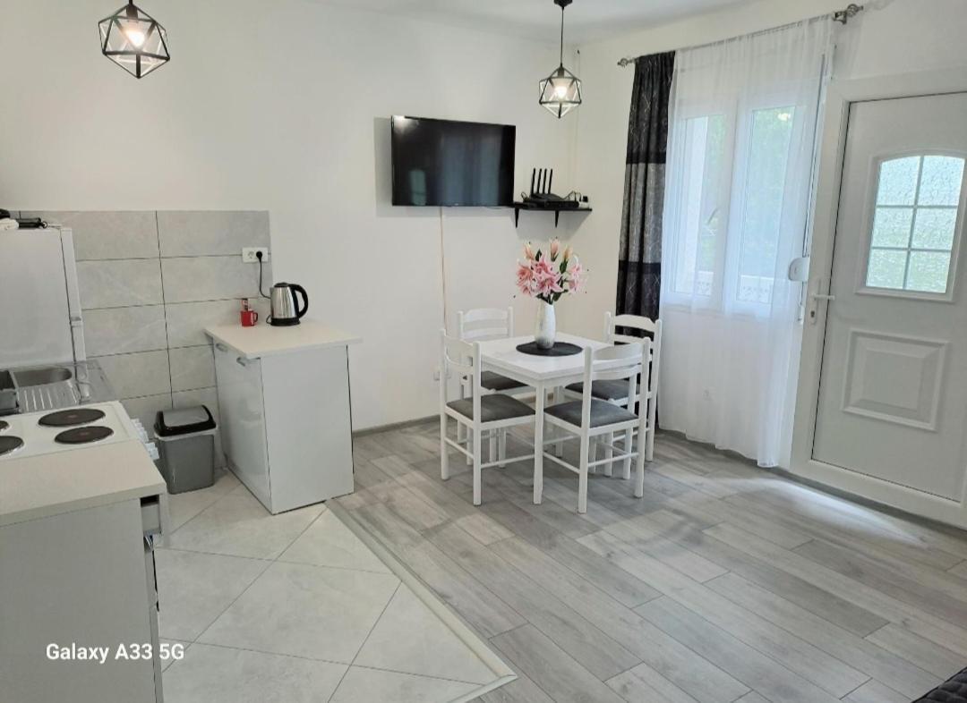Apartment Marina 2 Kotor Bagian luar foto